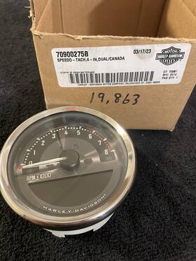 Harley-davidson 70900275b Softail Combo Speedo/tach Off 2014 Flstnse Free Shipping
