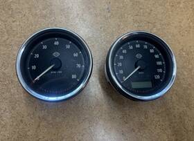 70900669 Harley-davidson 2014-2017 Dyna Factory Speedometer And Tachometer Fxdls
