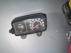 37200kt0672 Honda 87 Xr-600r Speedometer