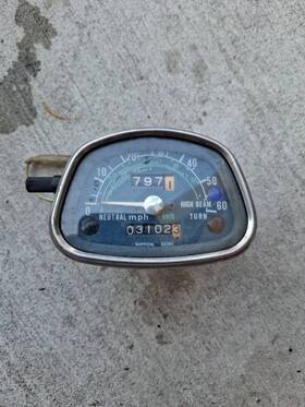 183.7 Nippon Seiki Honda St90 Mini Trail Speedometer Cluster Oem Kilometers Km/h
