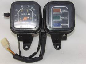 Suzuki 34950-48541 1980-81 Ts100/185/250 Speedometer Indicator Neutral Oil High Beam Japan