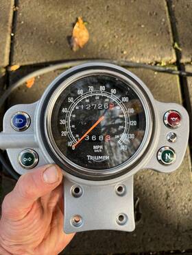 060922 Triumph Scrambler 2007 Speedometer/dash Unit With Cable/plug