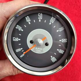 58-43635 Triumph Emgo Triumph/smiths Replica 4 1 Ratio Tachometer 0-10 00rpm Used