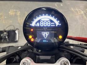 T2504272 Triumph 2021-2024 Trident 660 Oem Instrument Speedometer Display Screen 9k Miles
